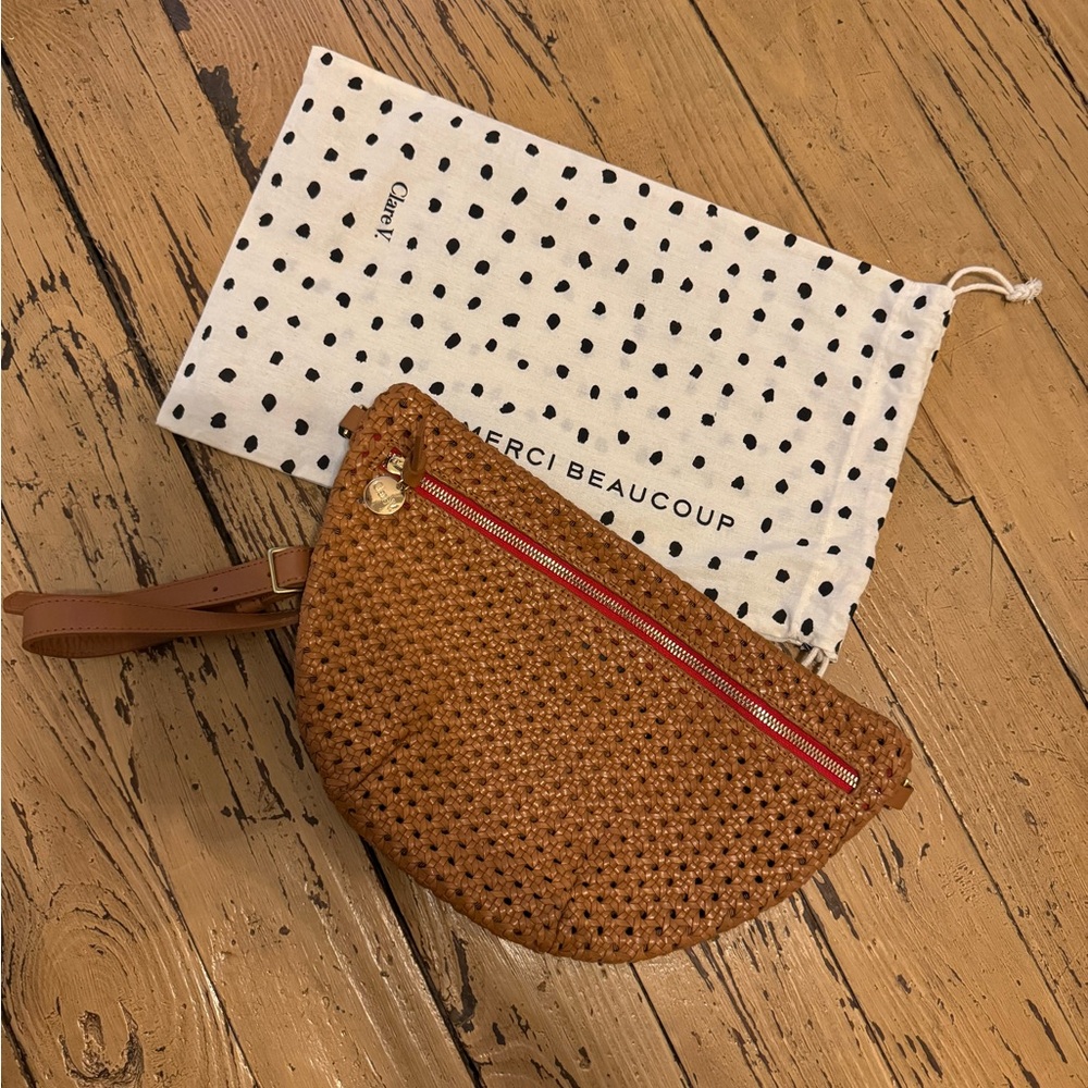 Clare V Grande Fanny Tan Rattan Woven
Clare V.